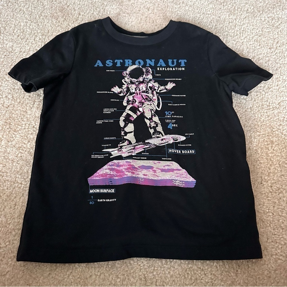 NWOT Little Boys Old Navy Short Sleeved Graphic T-Shirt!